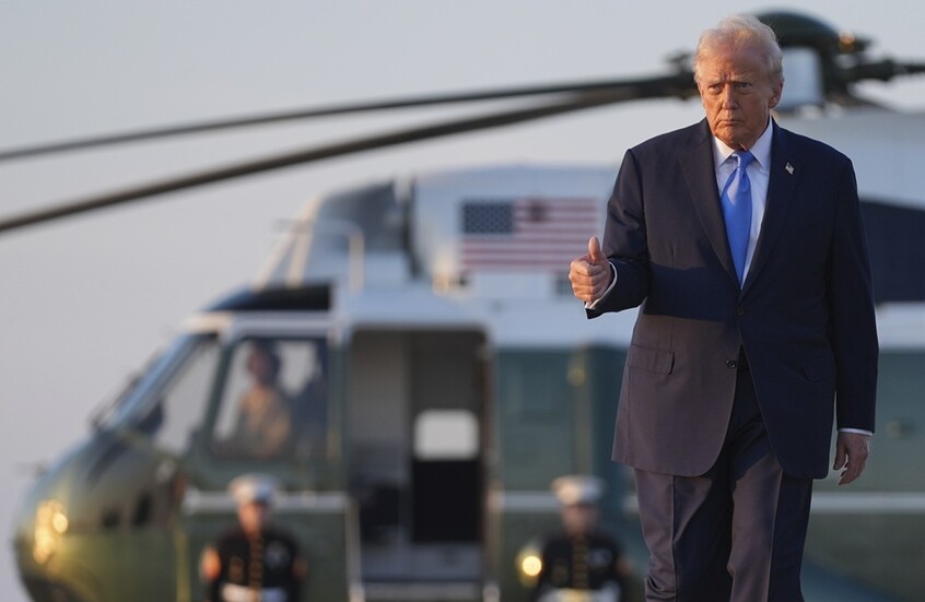 مدان بمحاولة اغتيال ترامب يحاول طعن نفسه في الرقبة بعد سماعه النطق بالحكم