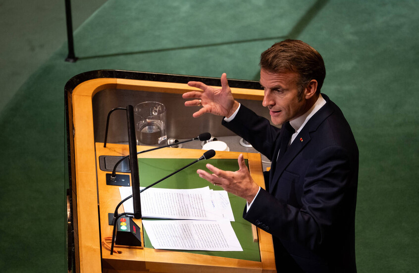 فيديو.. ماكرون يستشهد بمحمود درويش في خطاب الاعتراف بدولة فلسطين