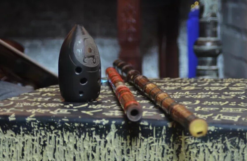 عمره 9000 عام ولا تزال النغمات تصدح منه!