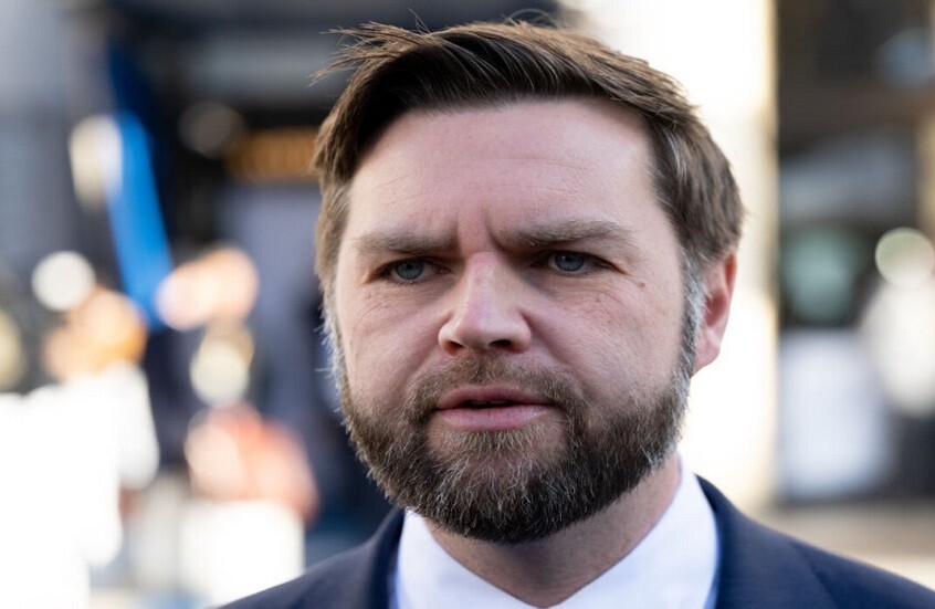 فانس يهدد روسيا بـ"عواقب وخيمة" إذا رفضت التفاوض