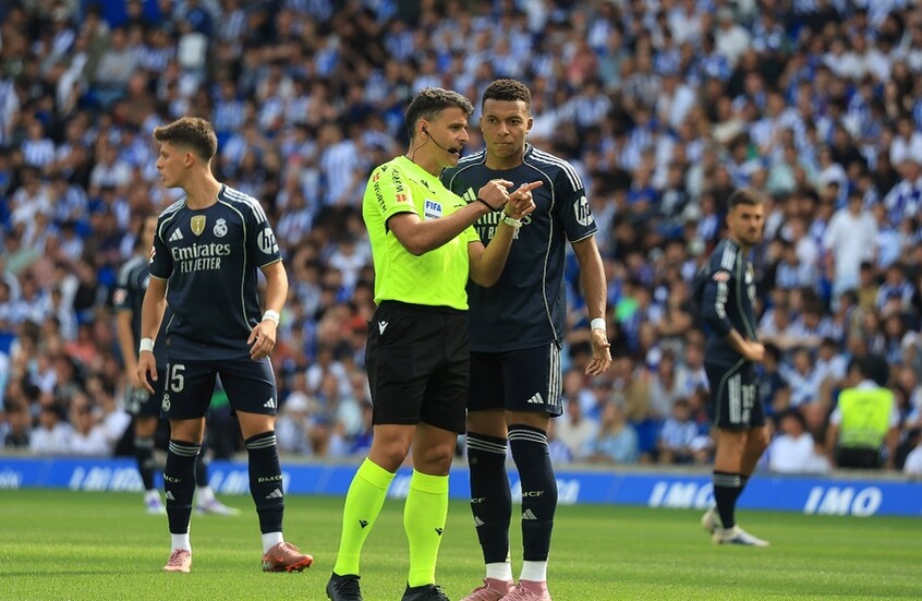 اتهامات خطيرة.. "فيفا" يدرس شكوى التلاعب في المباريات لمصلحة برشلونة وإيذاء ريال مدريد.