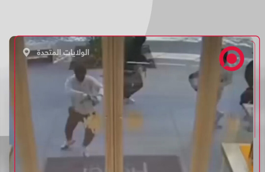 عصابة من 25 مقنعا ينهبون متجر مجوهرات في كاليفورنيا