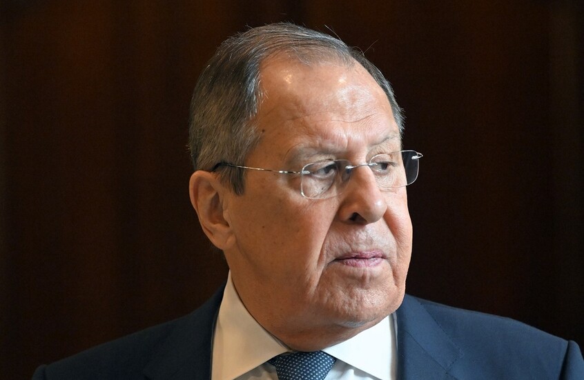 لافروف يصف العقوبات الأحادية الجانب بأنها تهديد للاقتصاد العالمي