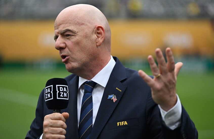 "فيفا" يحسم موقفه من مقترح زيادة فرق كأس العالم 2030