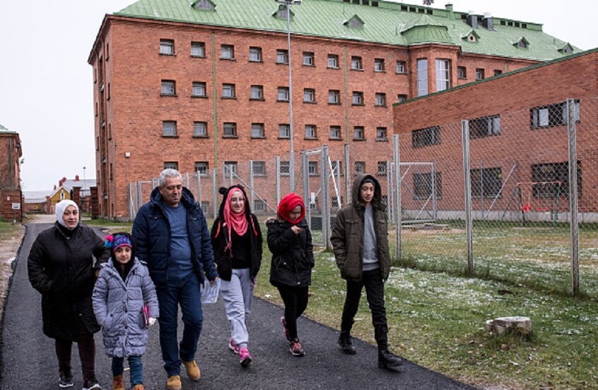 فنلندا تستأنف قبول طلبات لجوء السوريين