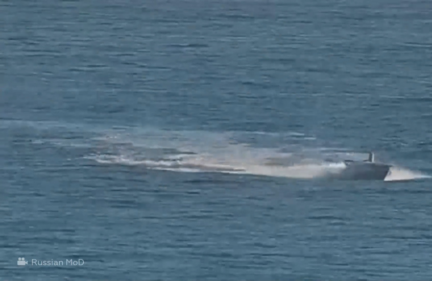 الدفاع الروسية تنشر لقطات لتدمير قوارب مسيرة أوكرانية في البحر الأسود