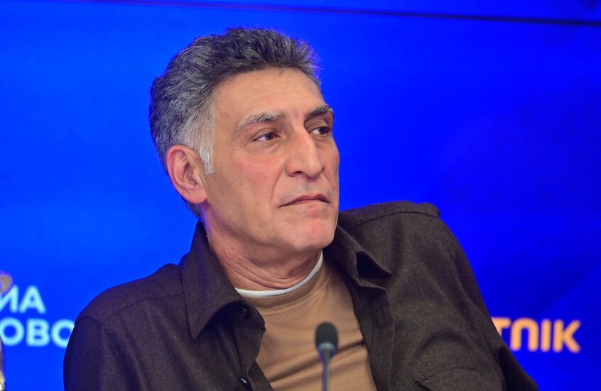 سيمونيان تنعى زوجها المخرج الشهير ومقدم البرامج تيغران كيوسيان - RT Arabic