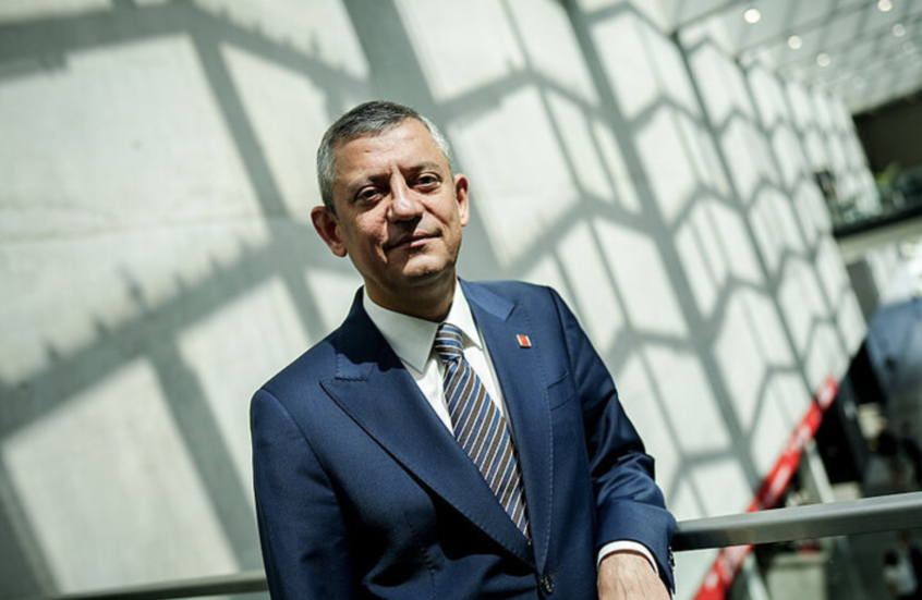 زعيم المعارضة التركية يدعو لتعبئة البحرية لحماية 