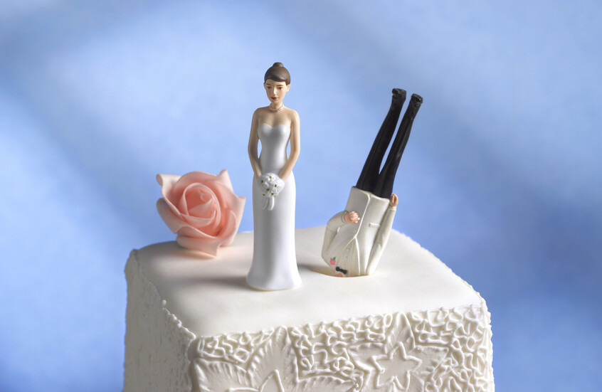 "عروس" سورية تحتال على 6 رجال عرب بعشرات آلاف الدولارات في تركيا