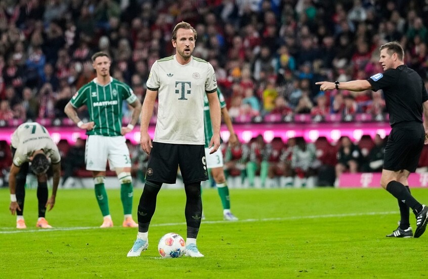 ماكينة أهداف لا تتوقف.. "الأمير هاري" يحطم رقم رونالدو