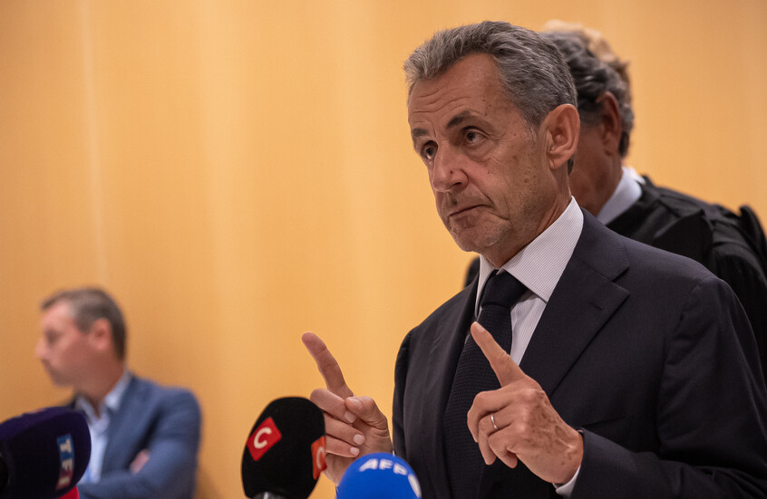 ساركوزي يعلق على الحكم بالسجن الصادر بحقه