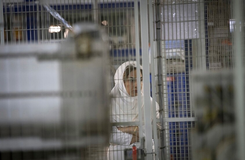 "آلية الزناد".. باحث يوضح مدى تأثيرها على إيران