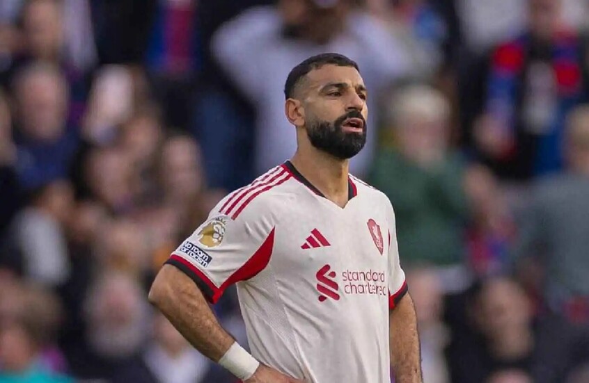ردود أفعال جماهير ليفربول على أداء محمد صلاح بعد الهزيمة أمام كريستال بالاس (صور)