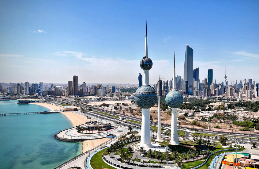 لفتة لطيفة من ولي العهد الكويتي تجاه فنانة شهيرة خلال رحلة علاجها في لندن تثير تفاعلا كبيرا (صورة)