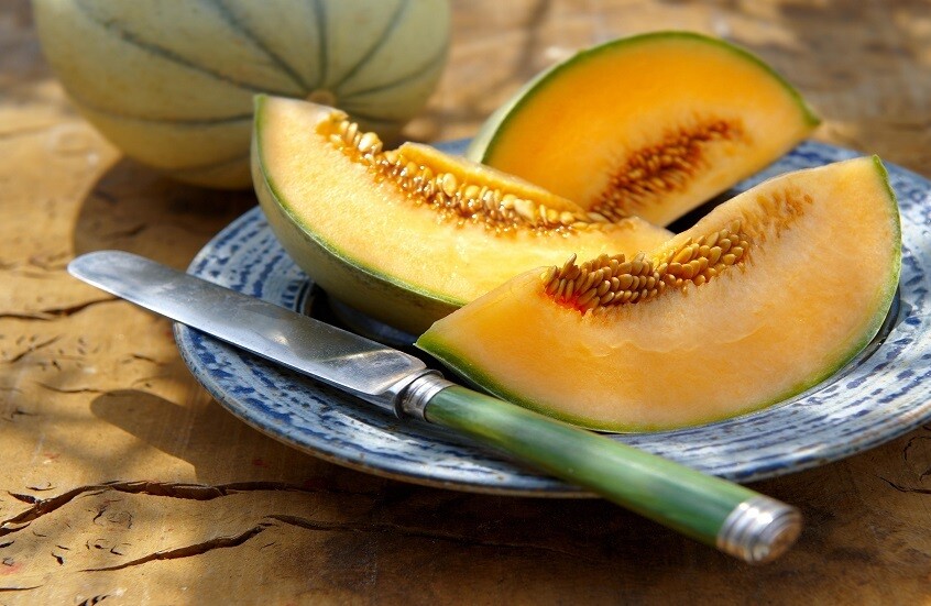 6 فوائد صحية وجمالية للبطيخ الأصفر