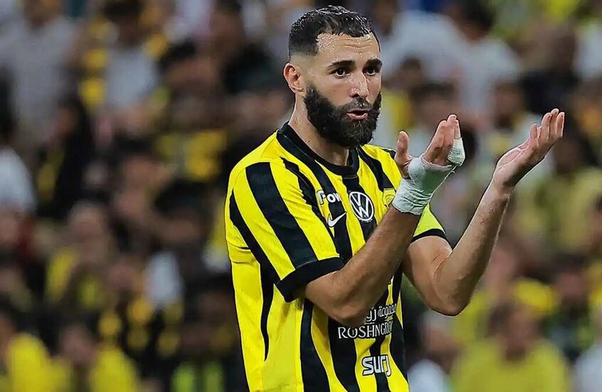 كريم بنزيما يضع الاتحاد السعودي في أزمة كبرى