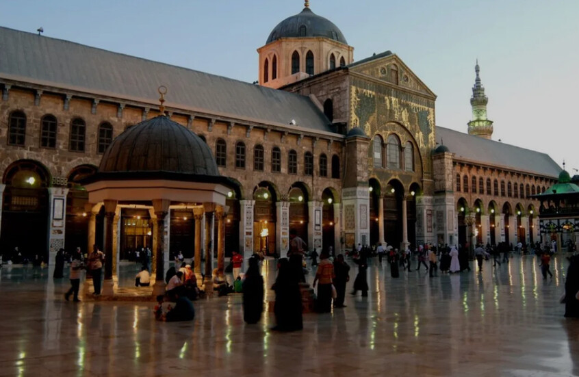 والد الرئيس السوري يعلق على إساءة بعض السوريين لمصر