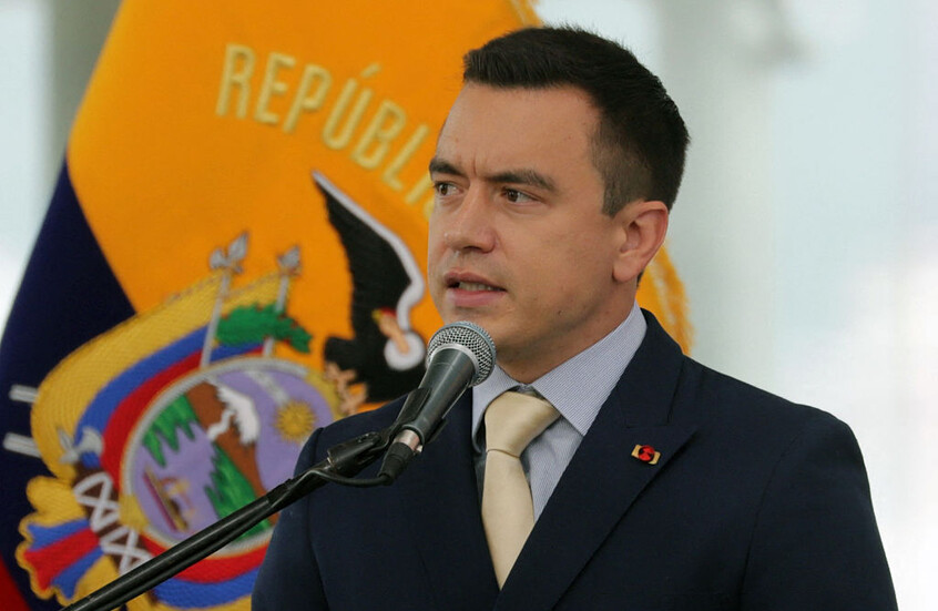 محتجون يهاجمون موكب رئيس الإكوادور في أوتافالو شمال البلاد (فيديو +صور)