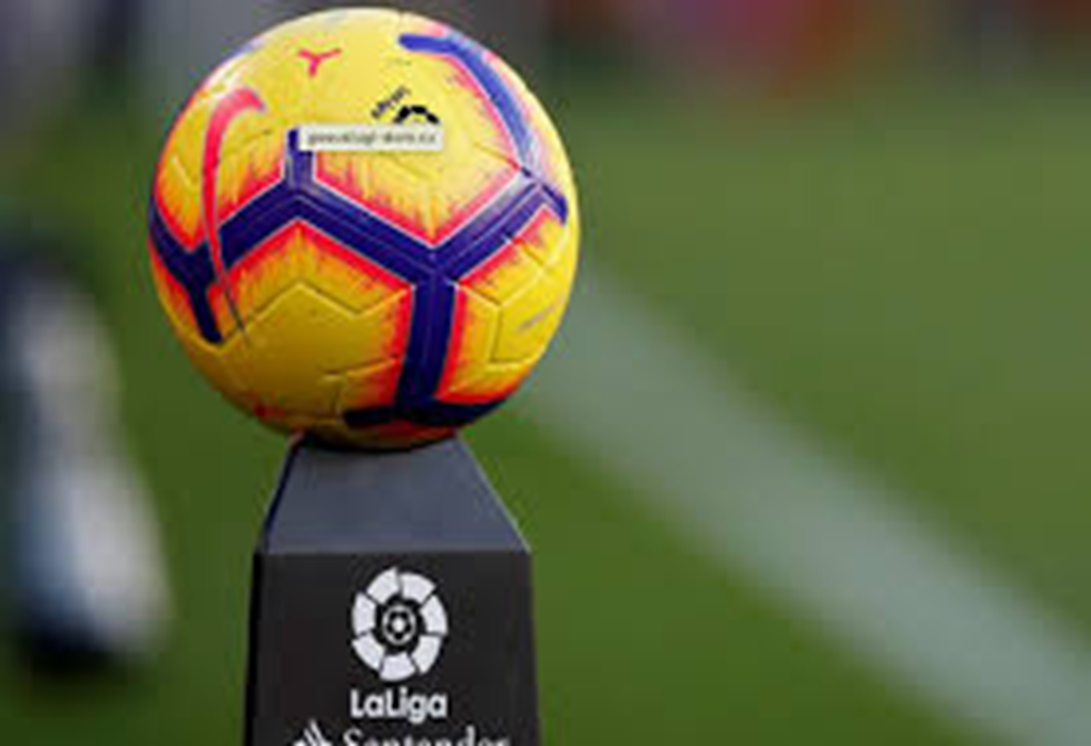 فريق في الدوري الإسباني يتعرض لهجوم شديد من جماهيره بسبب لاعب إسرائيلي