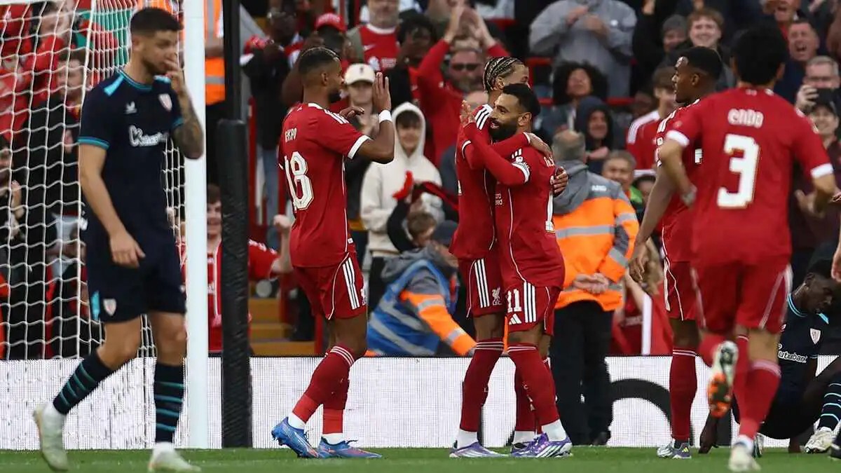 من هو لاعب ليفربول الجديد الذي اعترف صلاح بعدم الانسجام معه؟