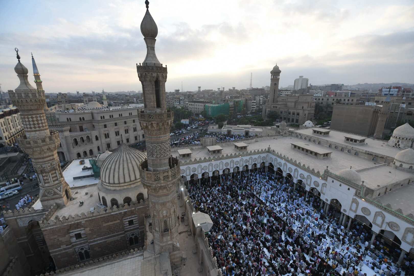 مصر.. فتوى حول سؤال يحمل إيهاما خطيرا عن المولد النبوي