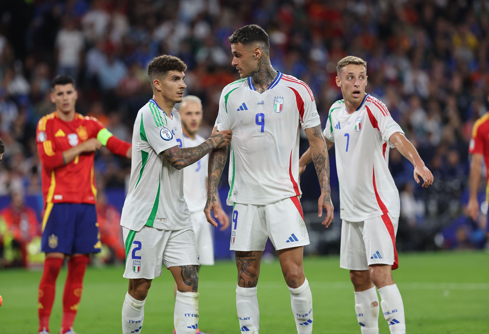منتخب إيطاليا يتلقى ضربة موجعة قبل مباراتين مصيريتين في تصفيات كأس العالم