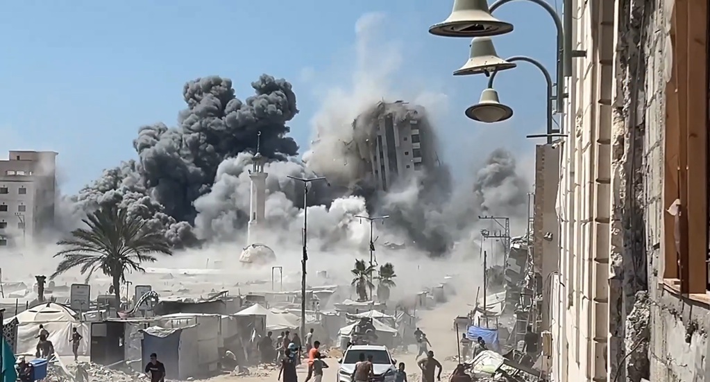 ستيفان دوجاريك: نشعر بالقلق من نية استهداف الجيش الإسرائيلي المزيد من المباني الشاهقة في غزة