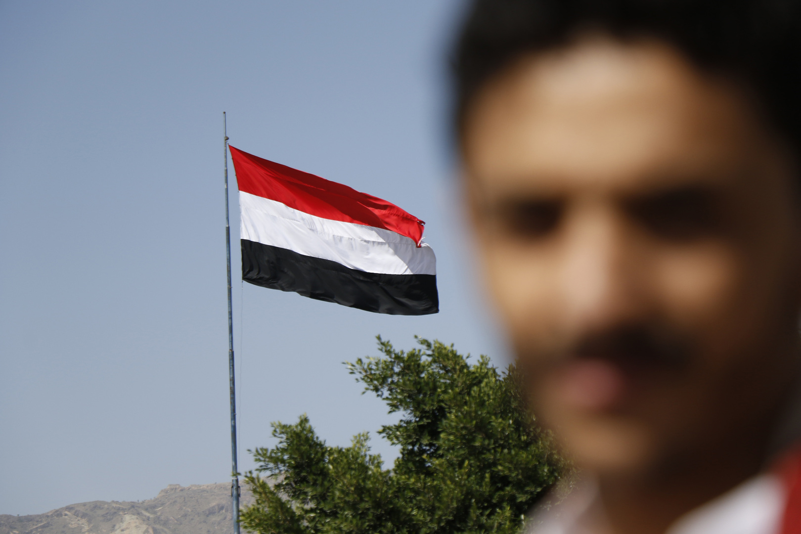 الداخلية اليمنية: القبض على "خبراء" لبنانيين وسوريين يعملون مع الحوثيين