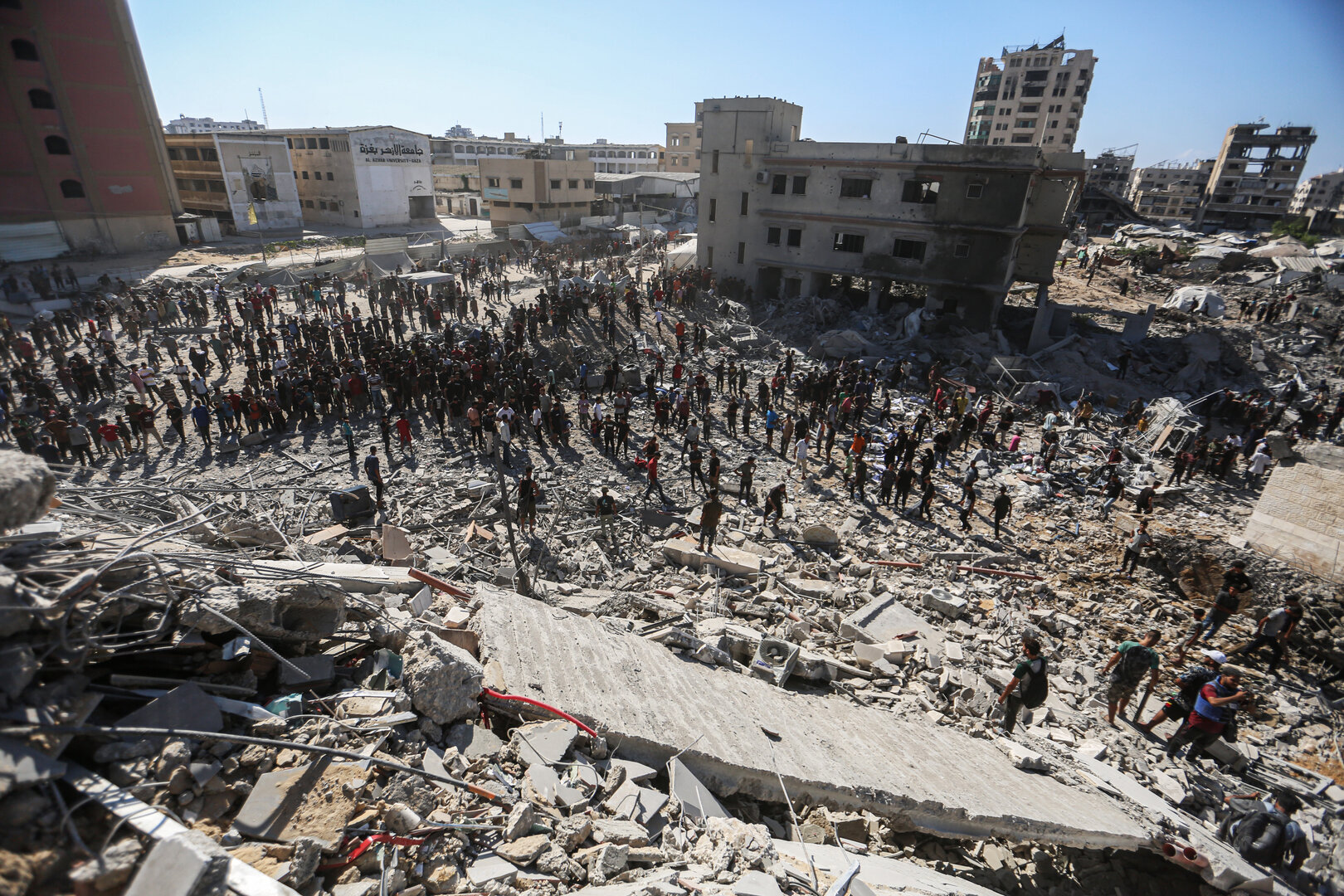 إسرائيل تقتل 67 فلسطينيا وتصيب 320 آخرين في غزة خلال 24 ساعة