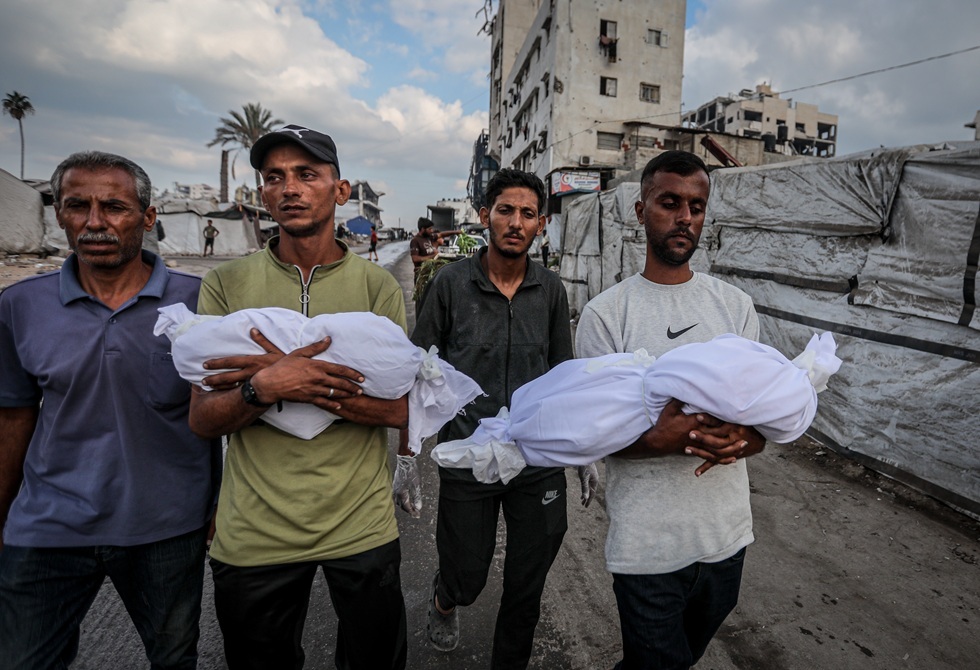 غزة تحصي عددها قتلاها وأرواح تنتظر أن تُضاف إلى القائمة