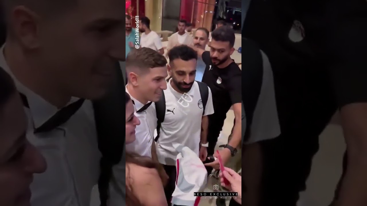 "زهقتني من مكة".. رد مفاجئ من صلاح على مشجع