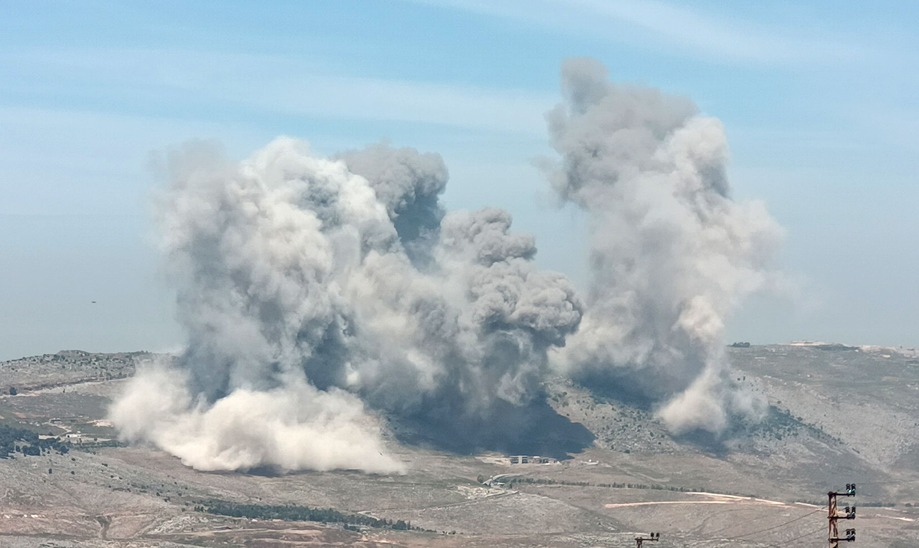 وزارة الصحة اللبنانية: إصابة 5 أشخاص بجروح جراء غارة إسرائيلية استهدفت سيارة جنوبي البلاد
