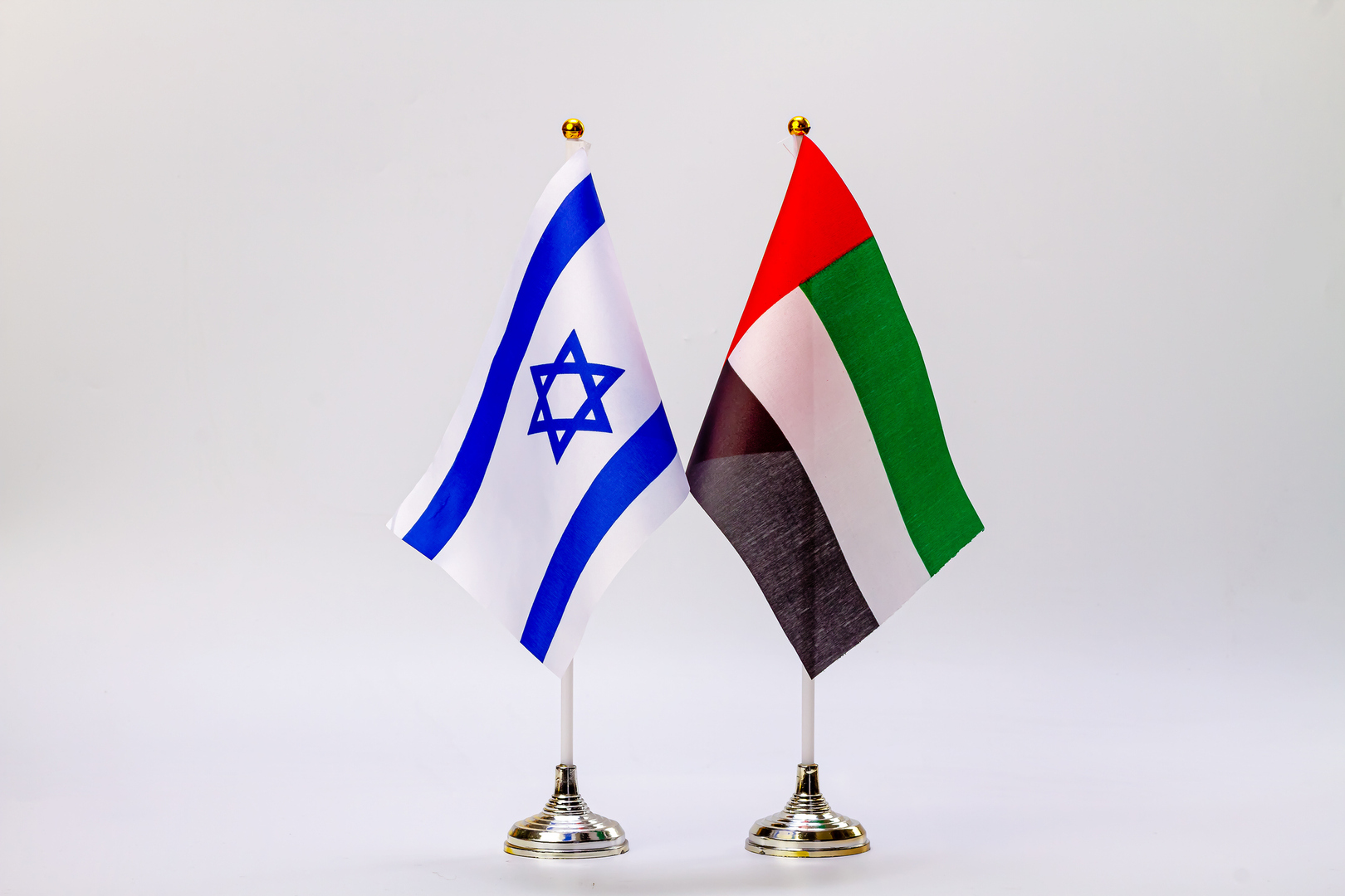الإمارات تستدعي السفير الإسرائيلي