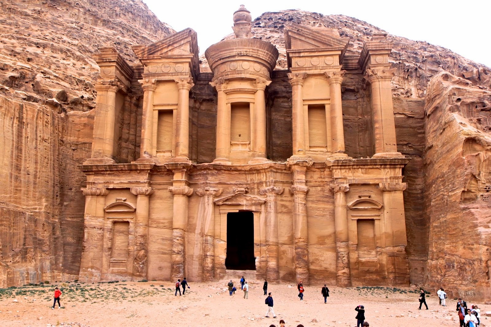 استئناف الرحلات الجوية منخفضة التكاليف القادمة من أوروبا إلى الأردن