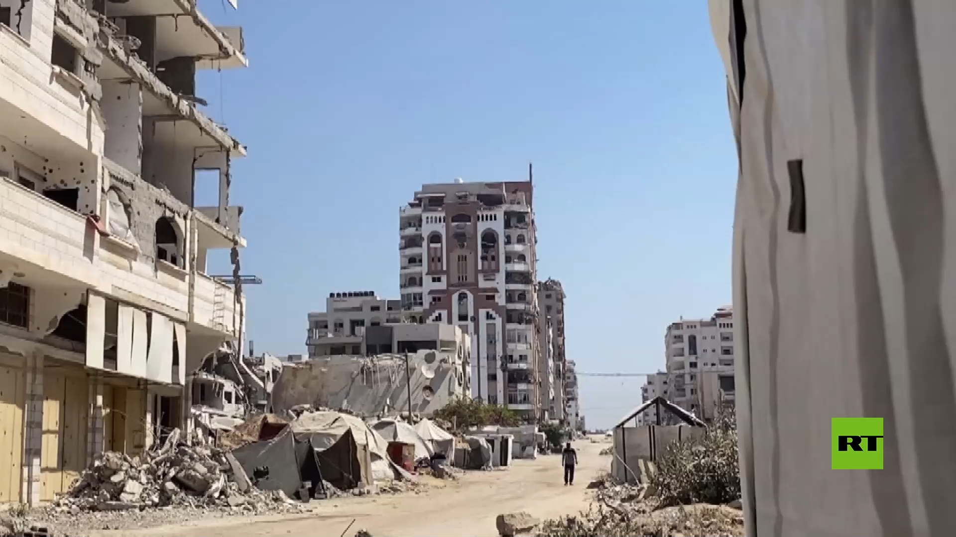 الجيش الإسرائيلي يدمر برج مهنا في تل الهوى غربي غزة
