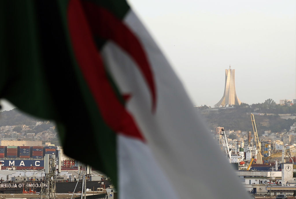 الكشف عن تشكيلة الحكومة الجزائرية الجديدة بعد تعيين سيفي غريب وزيرا أول