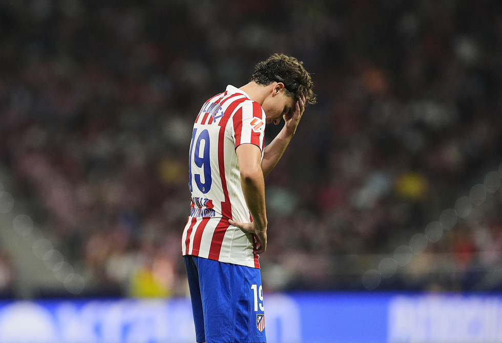 أتلتيكو مدريد يعلن غياب خمسة من لاعبيه عن مواجهة ليفربول
