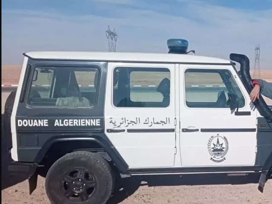 الجزائر.. إحباط محاولة تهريب كمية كبيرة من الكوكايين وأكثر من 374 ألف "صاروخ"