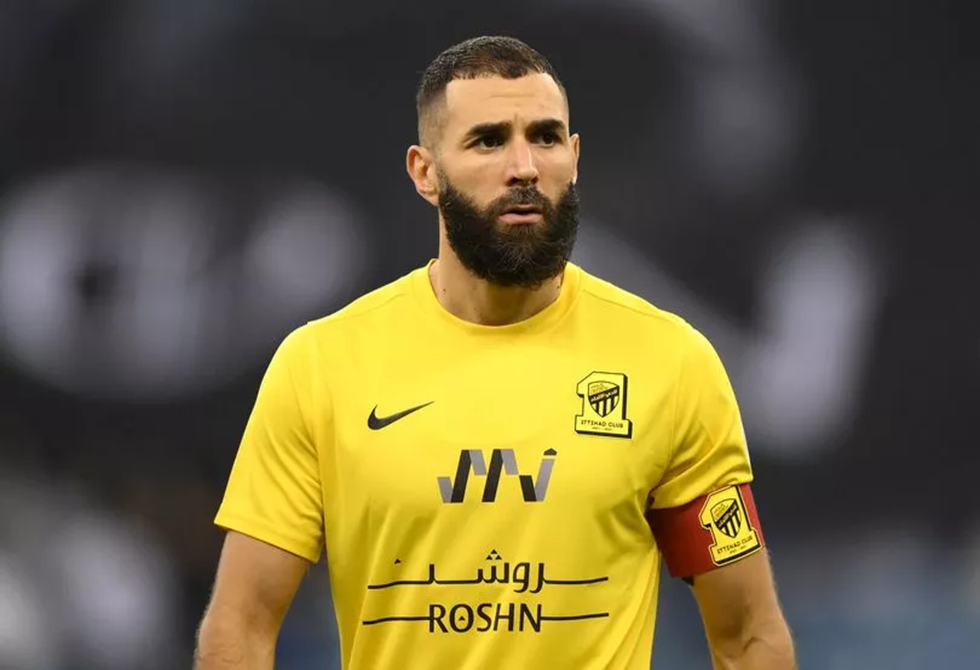 بنزيما ينشر فيديو وهو يرتكب "المحظور" في السعودية (فيديو)