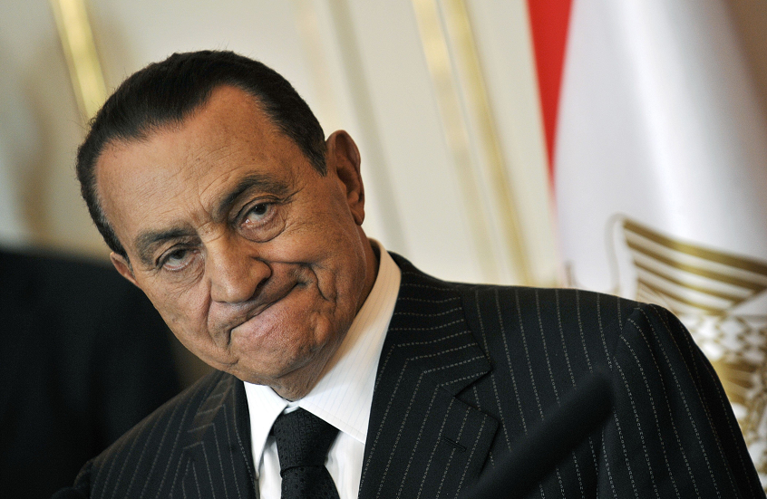 بماذا أمر مبارك بعد اقتحام الفلسطينيين للحدود المصرية عام 2008؟.. مسؤول مخابراتي يوضح