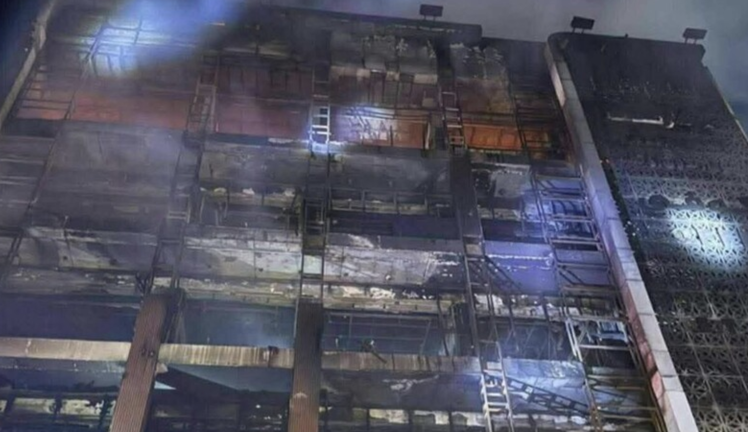 رئيس الوزراء العراقي يصادق على إحالة مسؤولين وموظفين للقضاء في قضية حريق الكوت