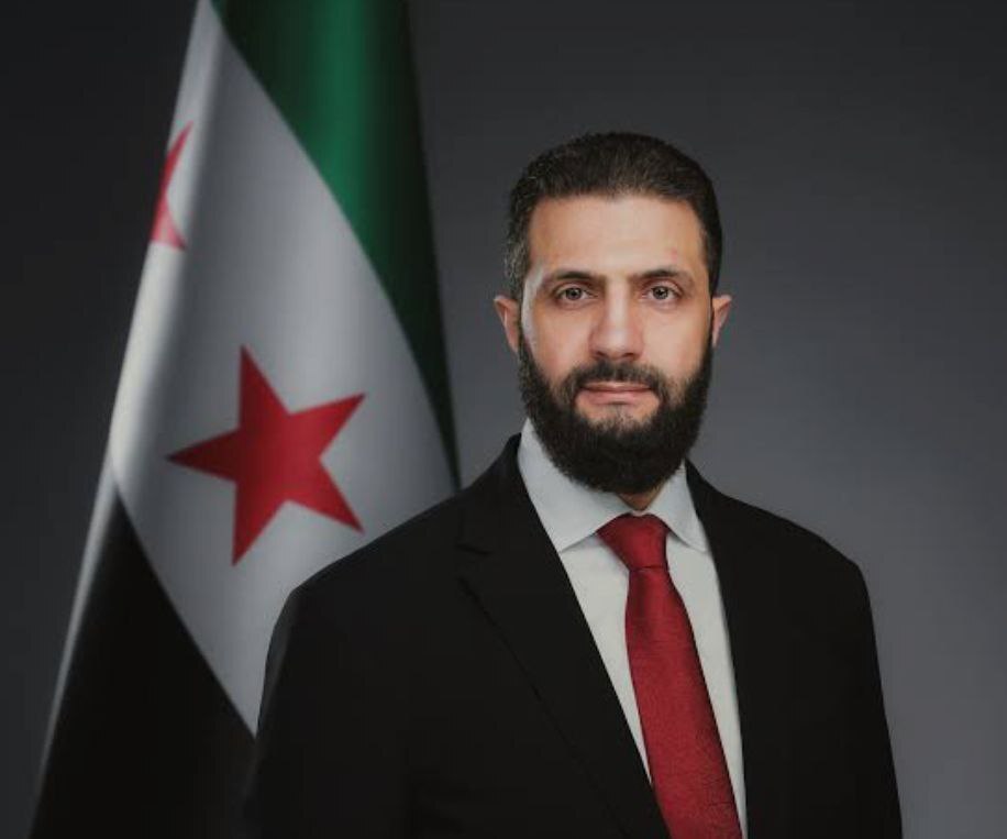 في زيارة تاريخية.. الرئيس السوري أحمد الشرع يصل الولايات المتحدة (صور)