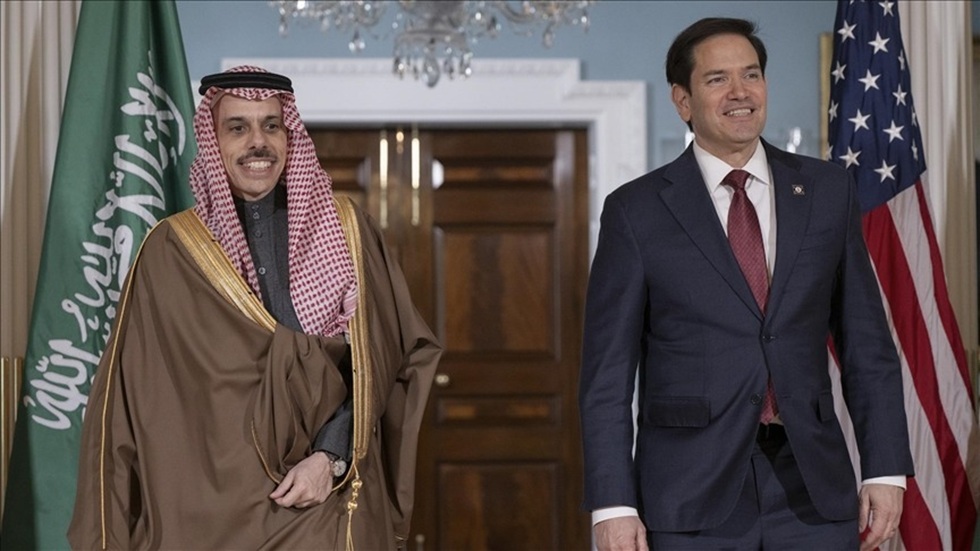 بن فرحان وروبيو يبحثان هاتفيا التطورات الإقليمية والدولية