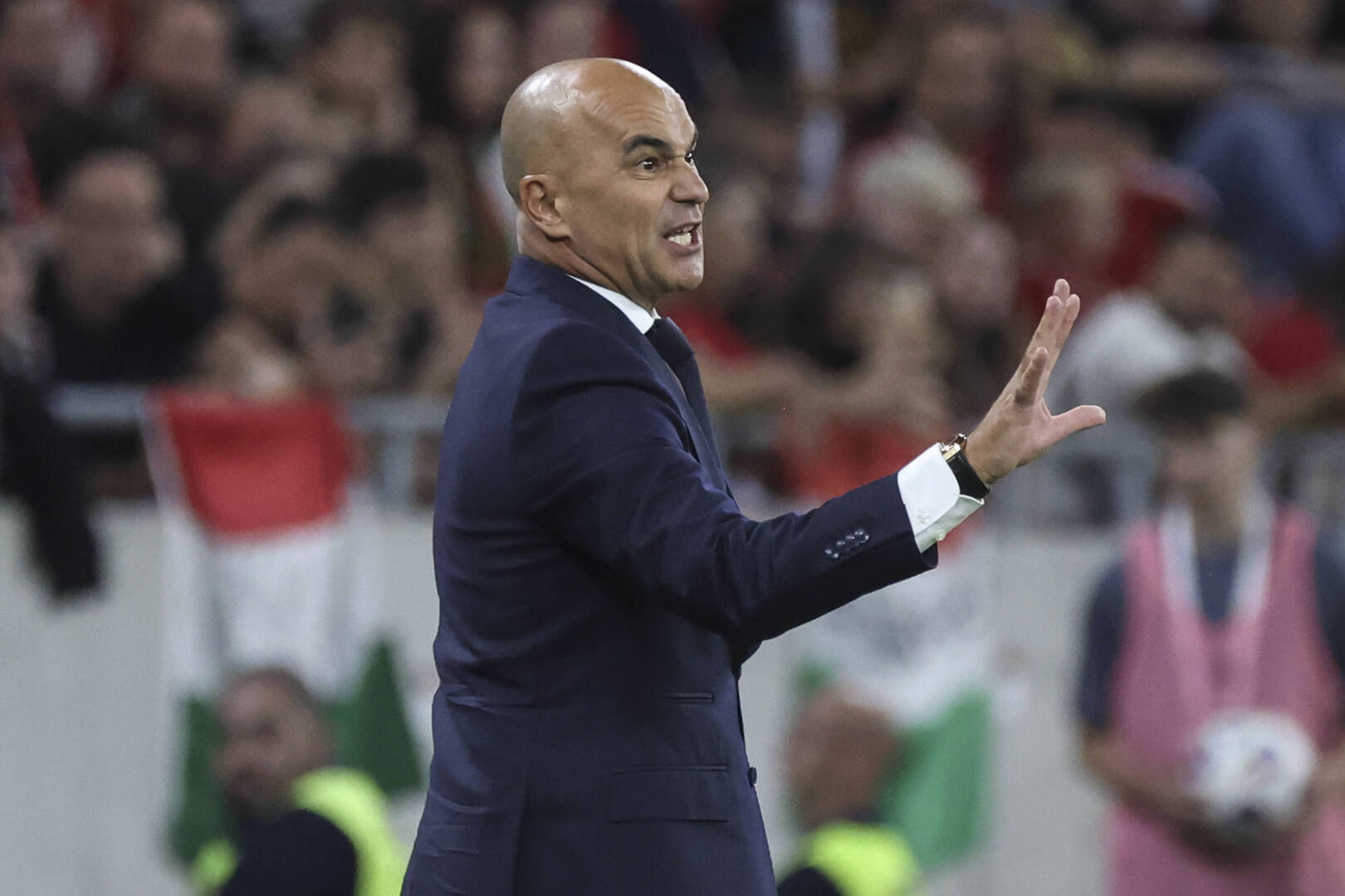 مدرب منتخب البرتغال ضحية جديدة لعمليات السطو على نجوم كرة القدم في أوروبا