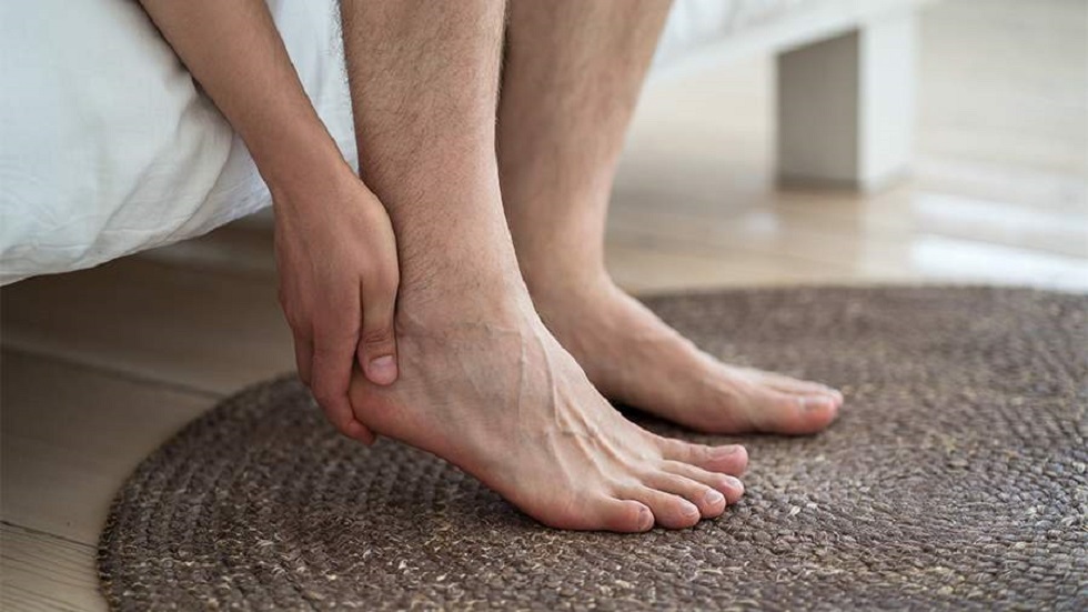 أسباب آلام الكعب وطرق علاجها