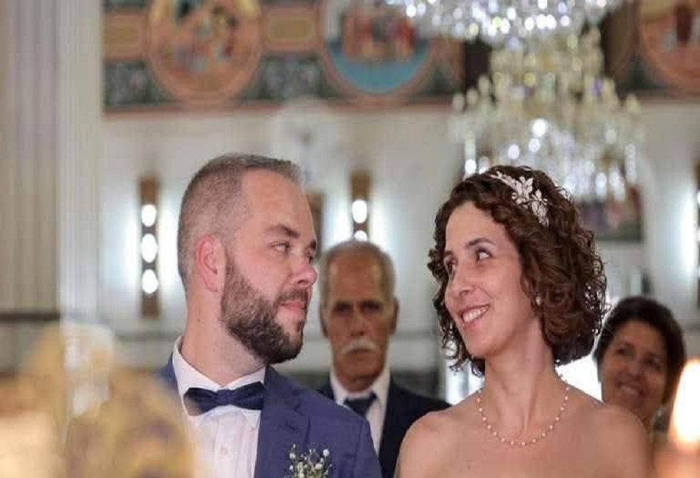 برلماني ألماني وزوجته السورية يعيدان مراسم زواجهما في مدينة حمص