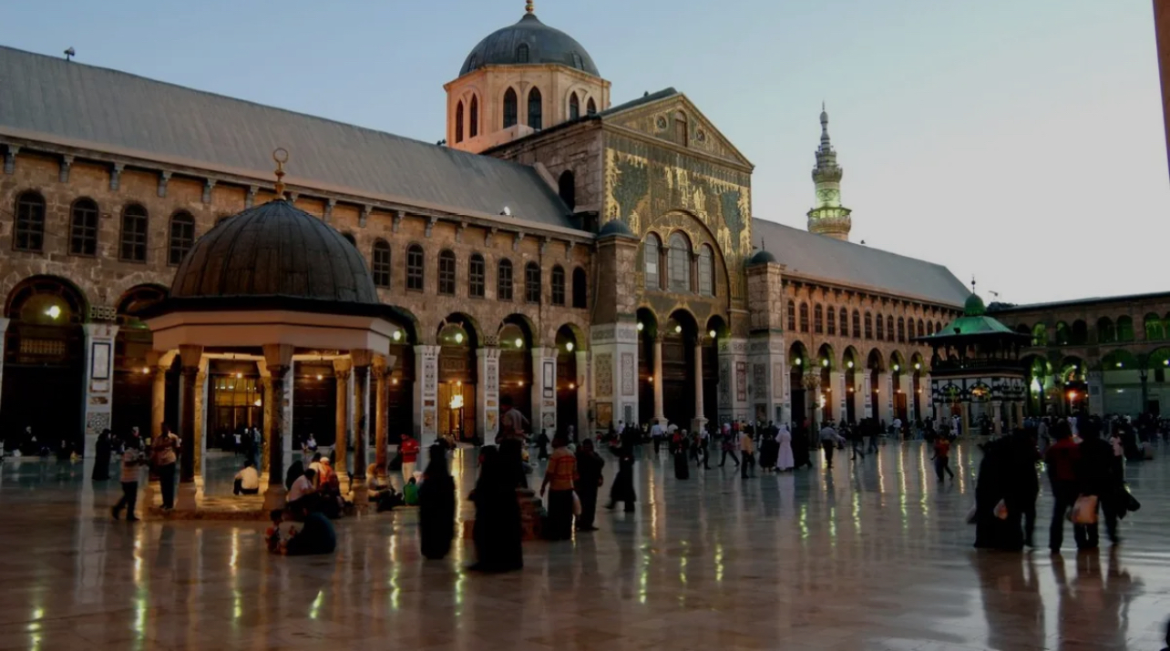 والد الرئيس السوري يعلق على إساءة بعض السوريين لمصر