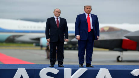 زيلينسكي: ترامب منح بوتين انتصارا دبلوماسيا في قمة ألاسكا