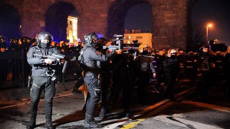 حجب منصات التواصل الاجتماعي يعمّ تركيا على خلفية أحداث اسطنبول المتوترة