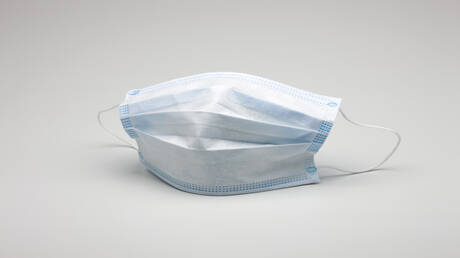 كمامات كورونا تتحول إلى كابوس بيئي يهدد صحة الكوكب بعد الجائحة